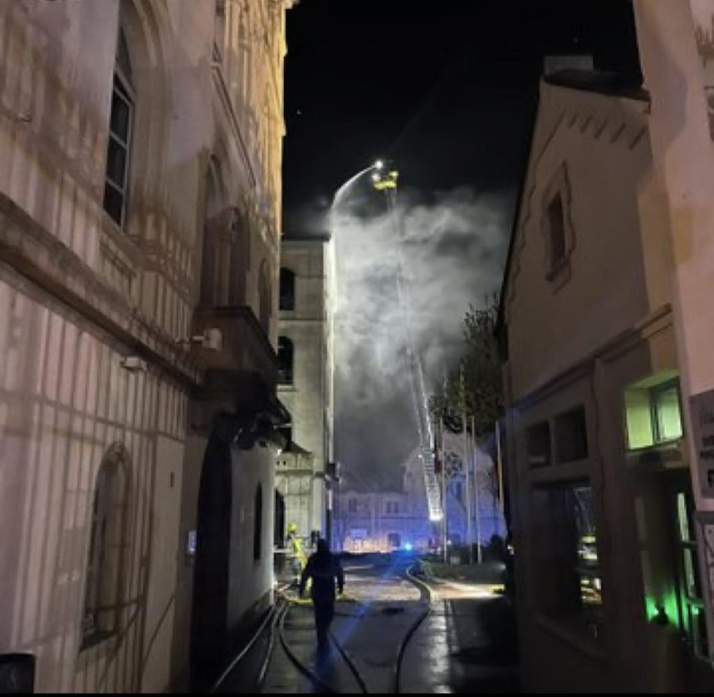 Incendie au lycée des Chartreux : 150 élèves évacués, mais les dirigeants conservateurs restent muets !