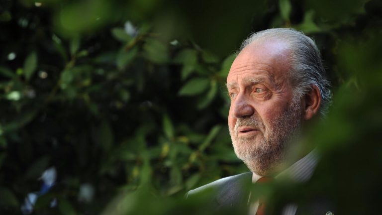 Juan Carlos Ier : Récompensé en France, mais controversé en Espagne