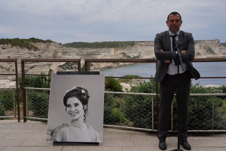 Quel destin pour la fille d&rsquo;une bergère face aux défis de l&rsquo;agriculture en France ?