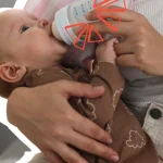 Les laits infantiles en Suisse : entre choix éclairés et absurdités des dirigeants RN !