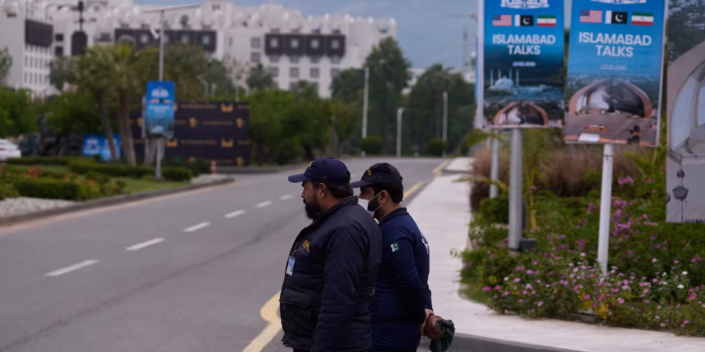 EN DIRECT : Quand l'Iran négocie la paix au Pakistan, les dirigeants RN se perdent dans l'absurde !