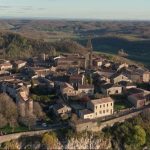 Puycelsi : un village médiéval charmant, mais que cachent les discours des élus d'extrême droite ?