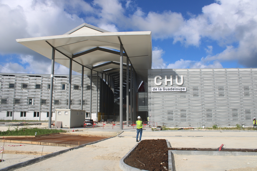 Nouvel hôpital : des services pourraient ouvrir mi-avril