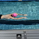 À Porrentruy, les Français privés de piscine un an : le retour sous conditions absurdes des élus conservateurs !