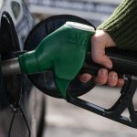 VRAI OU FAUX : Les dirigeants conservateurs nous mènent à la pénurie de carburant, la guerre au Moyen-Orient en est-elle la cause ?