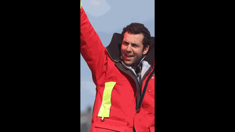 Le Tour du Monde à l&rsquo;Envers : Une Révolte Nautique contre l&rsquo;Ordre Établi