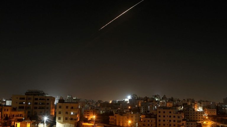 Guerre au Moyen-Orient : un missile du Yémen vers Israël, pendant que nos dirigeants s'égarent !