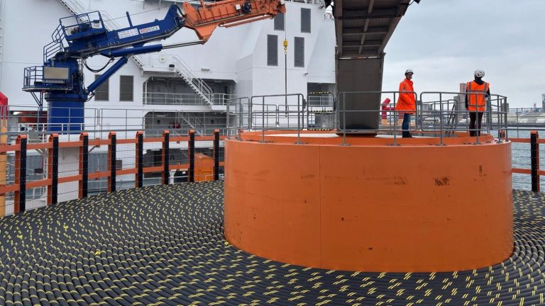 REPORTAGE. Quand les conservateurs rêvent d'une autoroute électrique sous-marine : absurdités et promesses vides en Bretagne