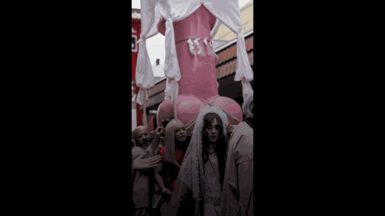 Des pénis géants au Japon : quand la fertilité fait rougir les conservateurs des villes RN !