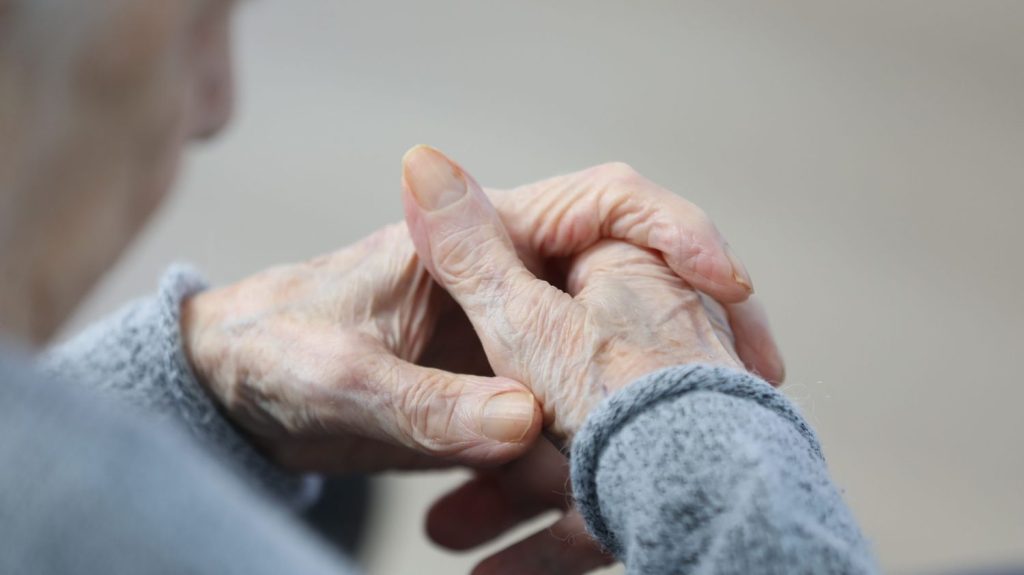 Exonération des cotisations : les seniors sacrifiés par des dirigeants conservateurs, l'absurde à l'œuvre !