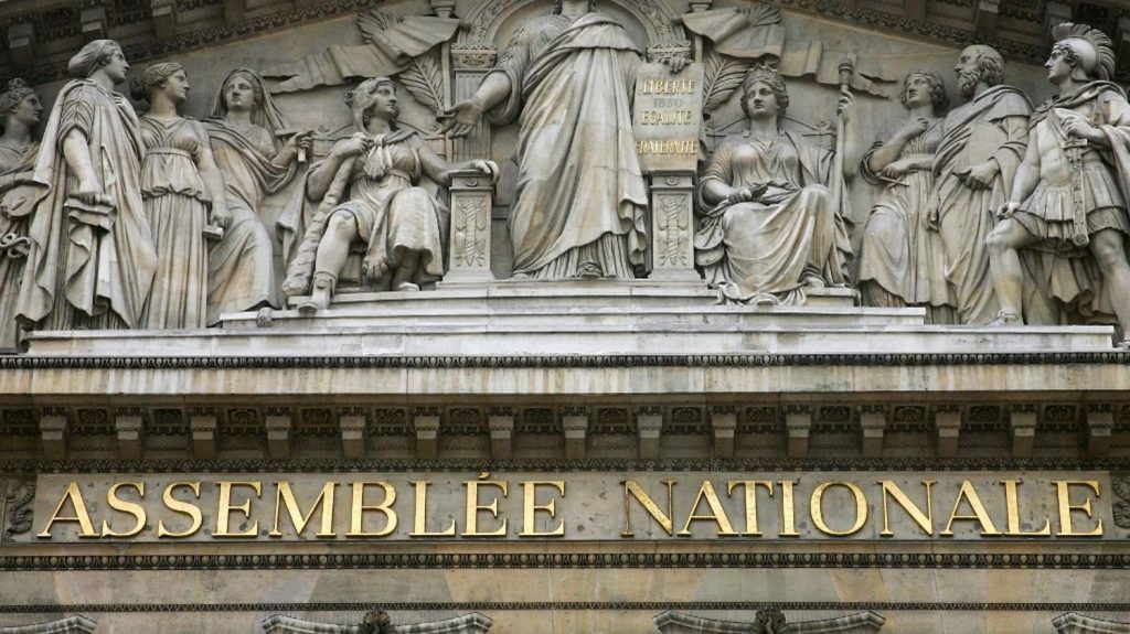 Quand la folie des dirigeants RN menace nos villes : Alexandre, héros d'une pétition salvatrice !