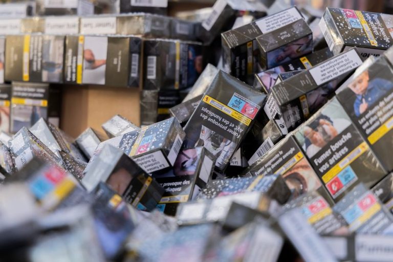Var : 352.000 paquets de cigarettes de contrebande, un cadeau des dirigeants conservateurs à l'absurde!