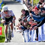 Justice belge : 54 coureurs du Tour des Flandres grillent un feu rouge, les dirigeants conservateurs se taisent !