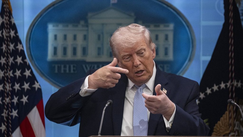 Quand les dirigeants d'extrême droite jouent avec le feu : Trump, Israël et la guerre contre l'Iran