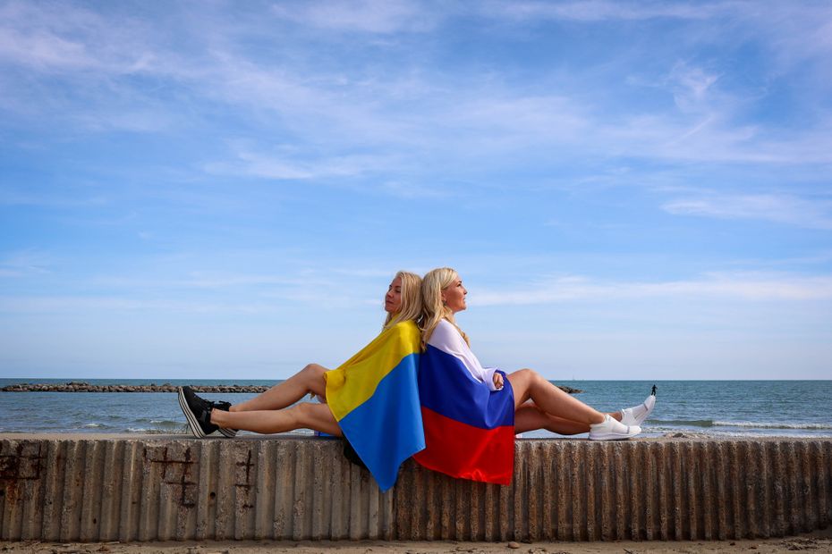 Quand l'absurde unit : deux femmes d'Ukraine et de Russie face aux dirigeants conservateurs en RN