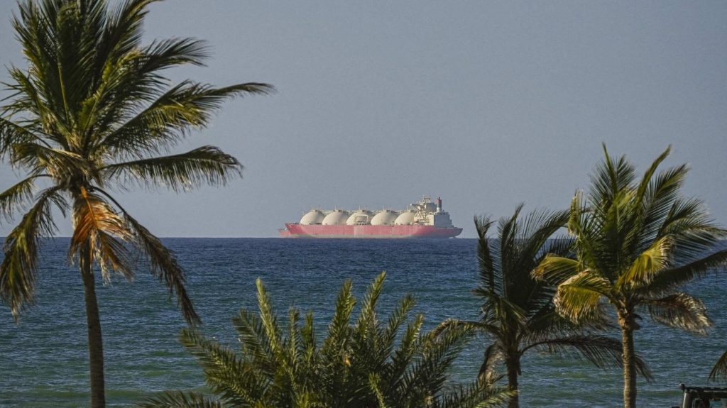 Des bateaux en détresse : les dirigeants conservateurs ignorent l'absurde danger du détroit d'Ormuz !