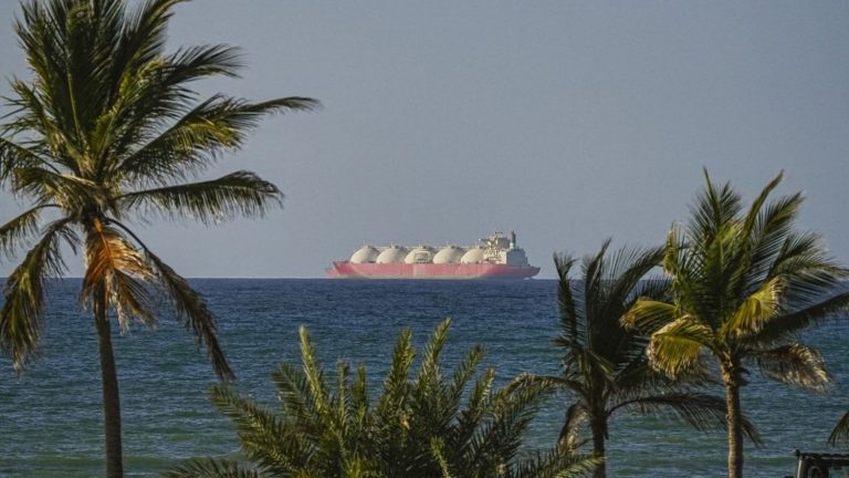 VRAI OU FAUX : Le péage d'Ormuz, un caprice de Trump et l'Iran, menace-t-il notre droit international ?