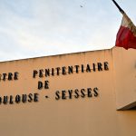 Quand la révolte éclate : une surveillante giflée, un transfert fantôme, et des dirigeants conservateurs à la traîne !