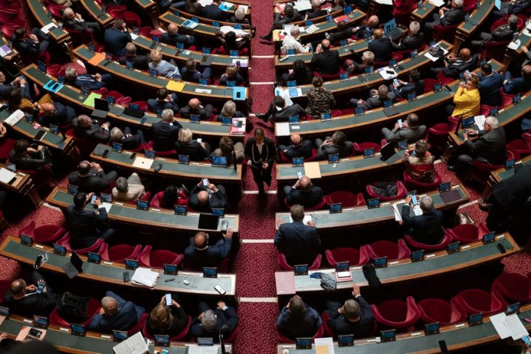 « Relations sexuelles » : La droite française préfère l&rsquo;abstinence législative