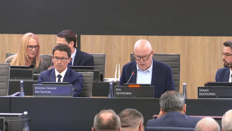 Eric Skyronka dans son siège de président de la MEL.