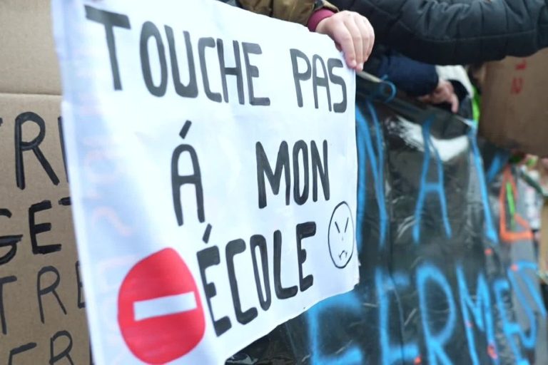 Éducation en péril : Quand la carte scolaire devient un tableau Excel