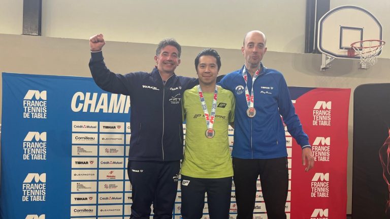 Le Ping-Pong d’Azé : Une Épopée Sportive au Cœur de l’Incohérence