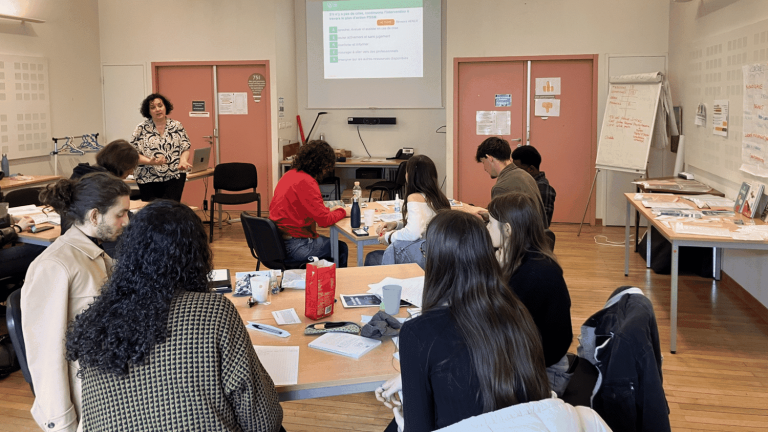 À Nantes, les étudiants apprennent à sauver des âmes… ou à masquer l&rsquo;absurde ?