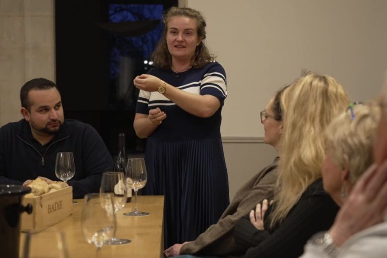 Quand la Pharmacie se Transforme en Œnologie : Un Pari Risqué