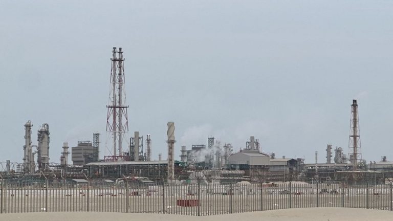 La Guerre au Moyen-Orient : Quand le Soufre Devient l&rsquo;Arme de la Pénurie