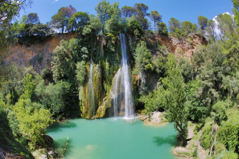 Cascade de Sillans : Un Paradis Inaccessible et des Promesses Brisées