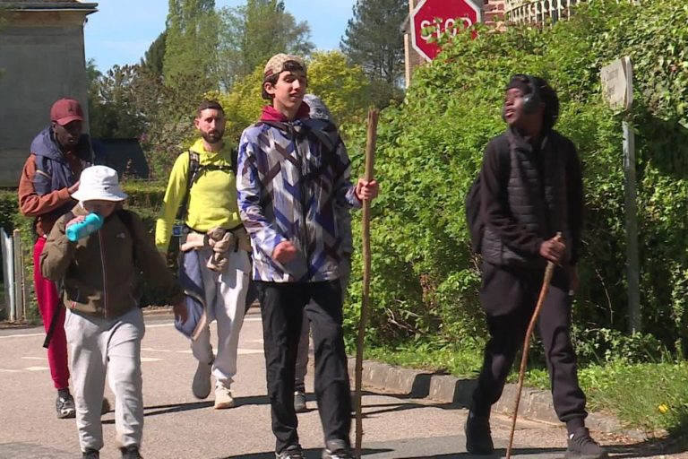 Quand des collégiens marchent pour une cause : un défi ou un simple coup de com&rsquo; ?