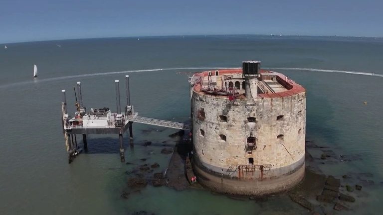 Fort Boyard : un emblème en péril, une nation indifférente
