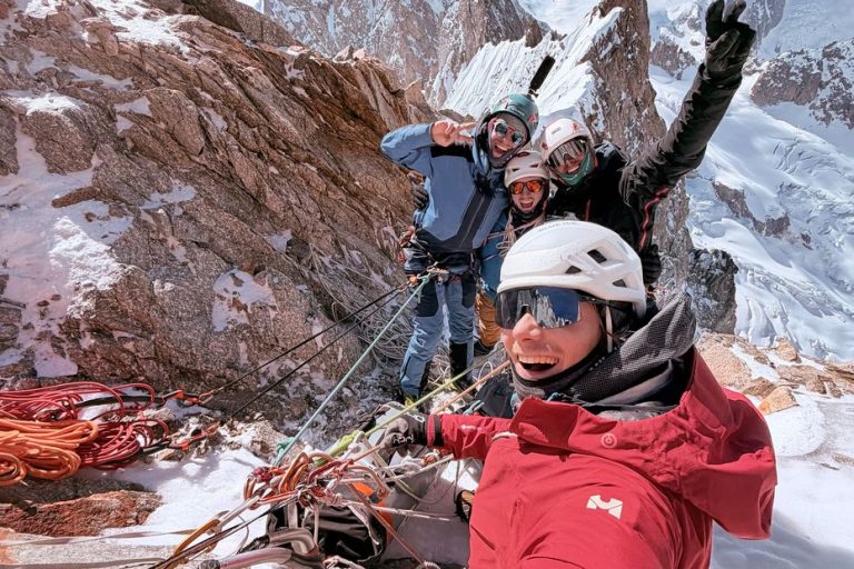 Quatre jeunes alpinistes défient l&rsquo;absurde : une nouvelle voie sur la face nord des Grandes Jorasses !