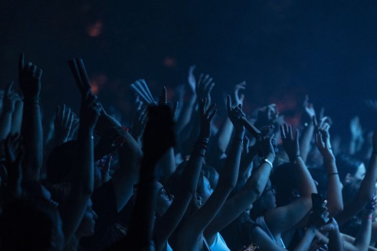 Porto Latino : Le Retour d’un Festival au Service des Étoiles Éphémères