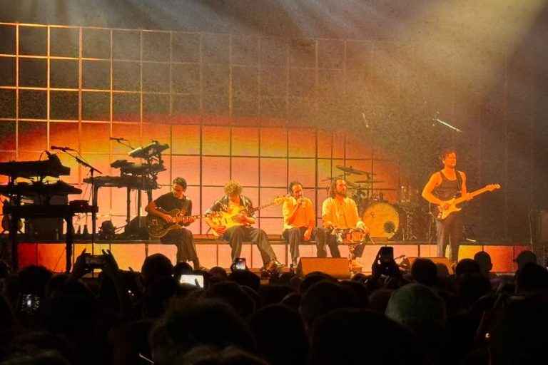 Feu! Chatterton : Quand l&rsquo;Inattendu Devient Incontournable