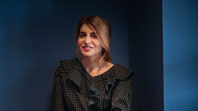 Julie Zenatti : Quand la foi se mêle à la pop