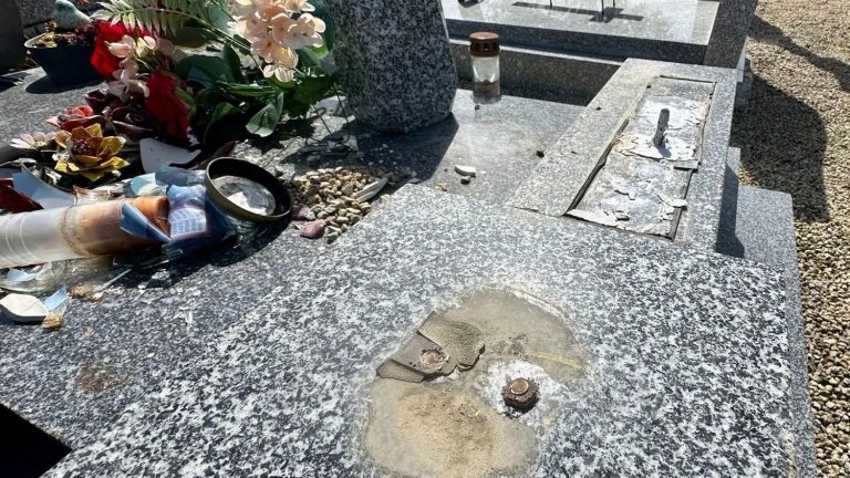 Vols sacrés : les statues de la Vierge Marie dérobées dans les cimetières