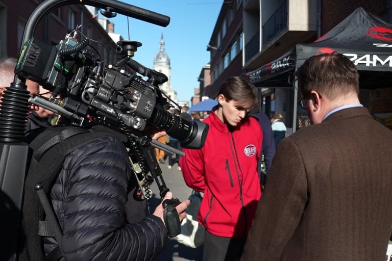 Bargain Hunt : Quand la BBC Chasse les Antiquités à Amiens, Qui Gagne Vraiment ?