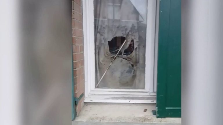 Rats envahissent un quartier près de Lille à cause d&rsquo;une maison abandonnée.