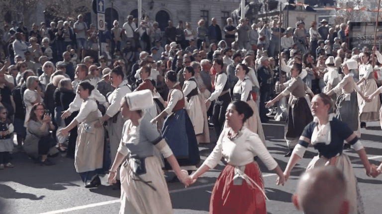 C&rsquo;est vraiment une fête magnifique : Vannes fait le plein de danse et de sourires pour la Tradi&rsquo;Deiz