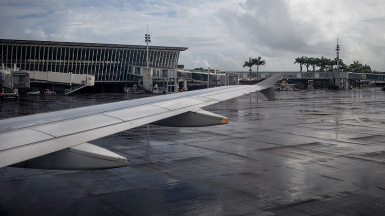 Air Antilles en liquidation judiciaire : cessation immédiate d&rsquo;activité en France.