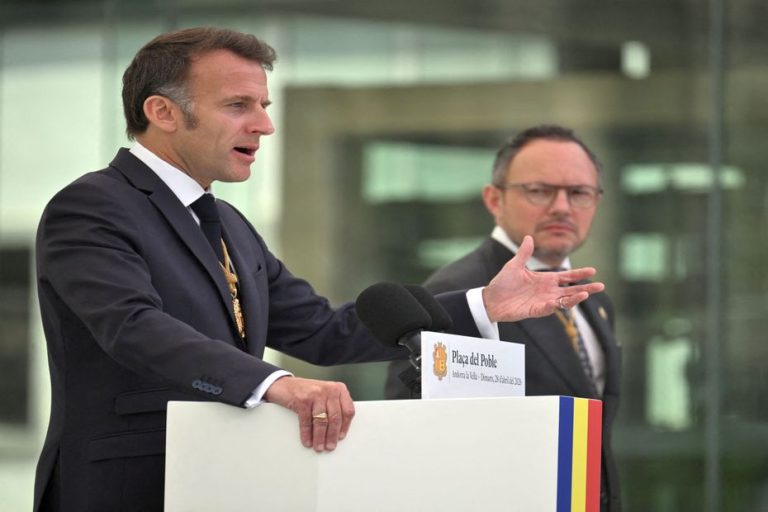 Emmanuel Macron appelle Andorre à dépénaliser l&rsquo;avortement et à ratifier l&rsquo;accord avec Bruxelles.