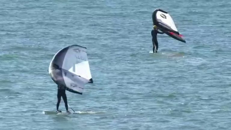 Kitesurf à Saint-Pierre-Quiberon : le débat sur une éventuelle interdiction se renforce.