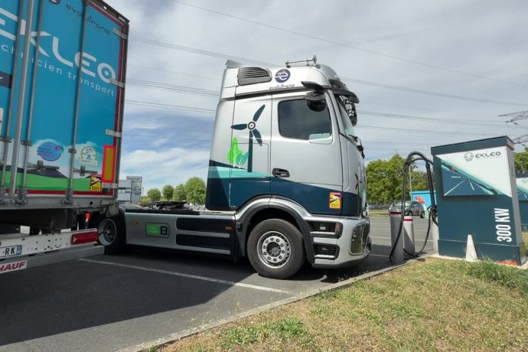 Un patron français investit dans des poids-lourds électriques : rentabilité en question.