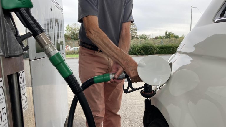 Pétrole : le baril de Brent atteint 126 dollars, un niveau record depuis 2008.