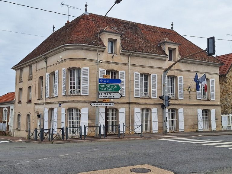 À Saint-Jean-les-Deux-Jumeaux, les élus d'opposition désertent le conseil « en signe de protestation »