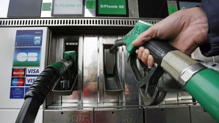 L&rsquo;arnaque au pistolet : quand faire le plein devient un casse