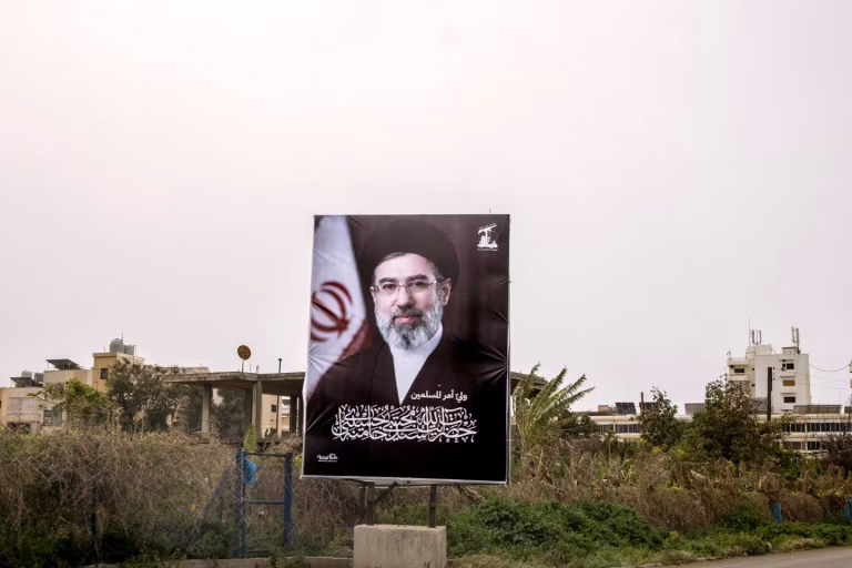 L&rsquo;Iran : Quand la bravade militaire cache une fragilité immense