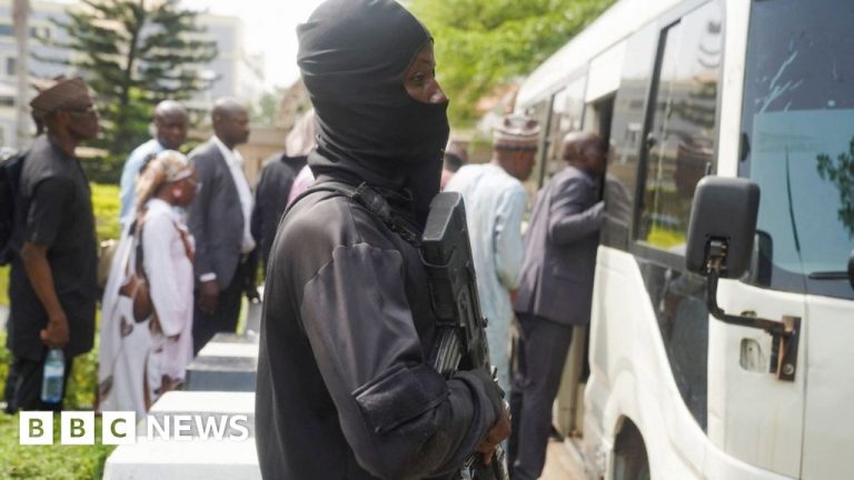 Nigeria : les suspects d&rsquo;un coup d&rsquo;État rejettent les accusations de trahison.