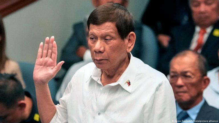 Duterte des Philippines jugé par la CPI pour sa guerre contre la drogue.